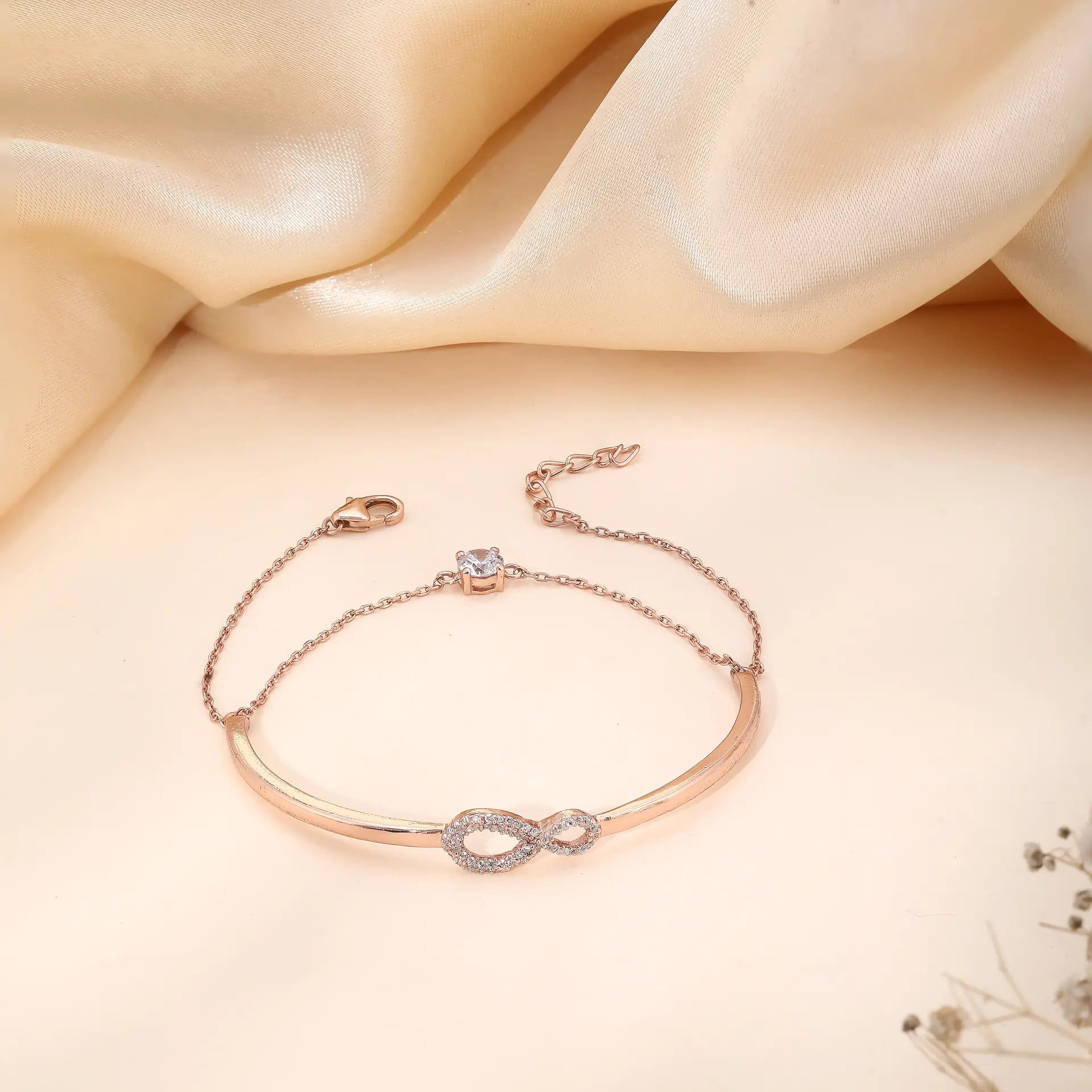 BEYOND-INFINITY-BRACELET_