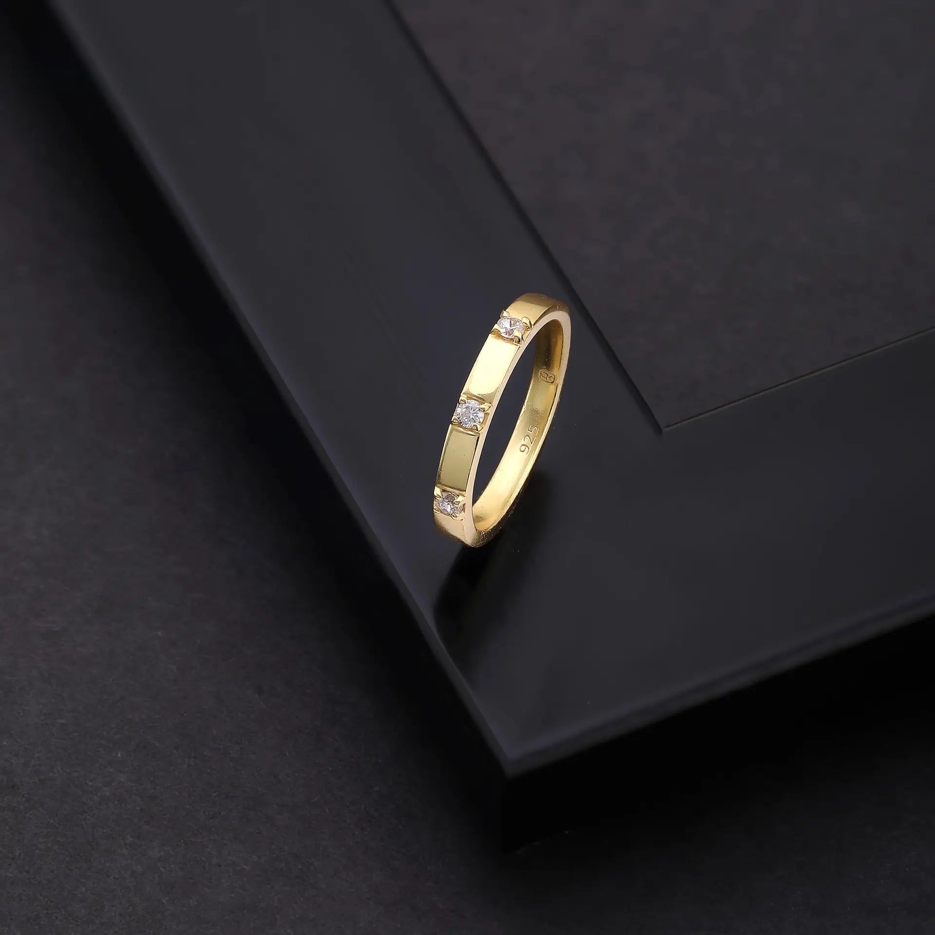 Bandit-Blind-Gold-Ring_