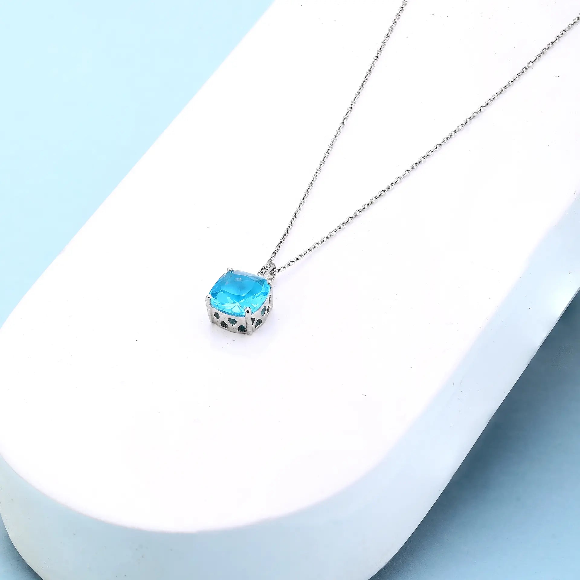 HEART OF OCEAN PENDANT