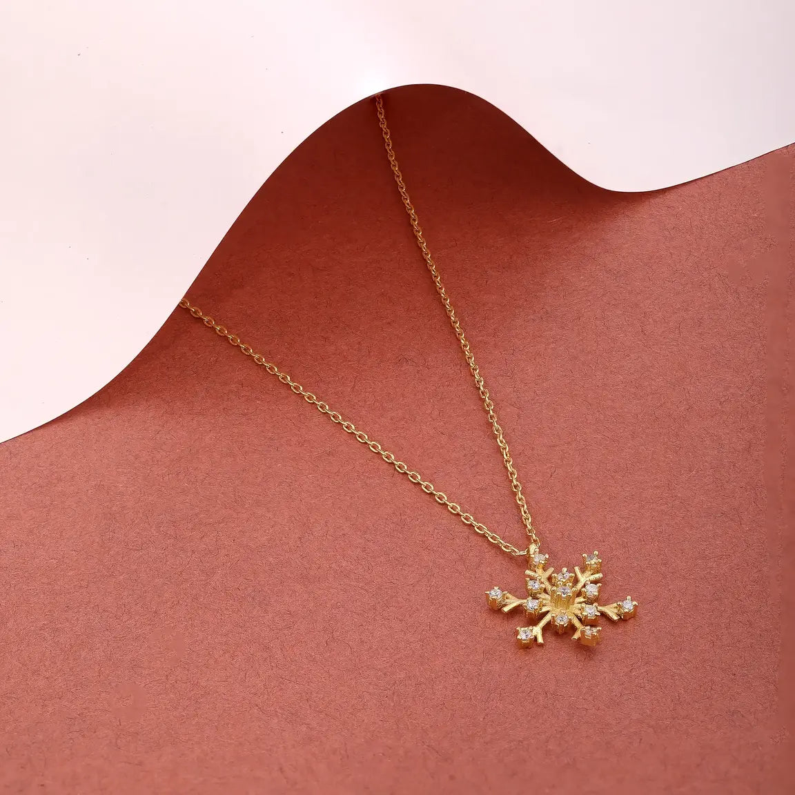 FROZEN-SNOWFLAKE’S-PENDANT_